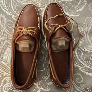 Men’s size 10 boat shoes by Sperry